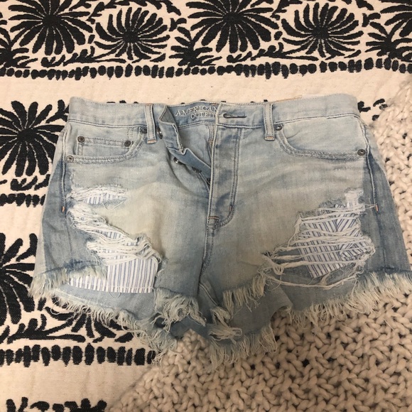 American Eagle Outfitters Pants - Vintage style AEO Jean shorts 😍